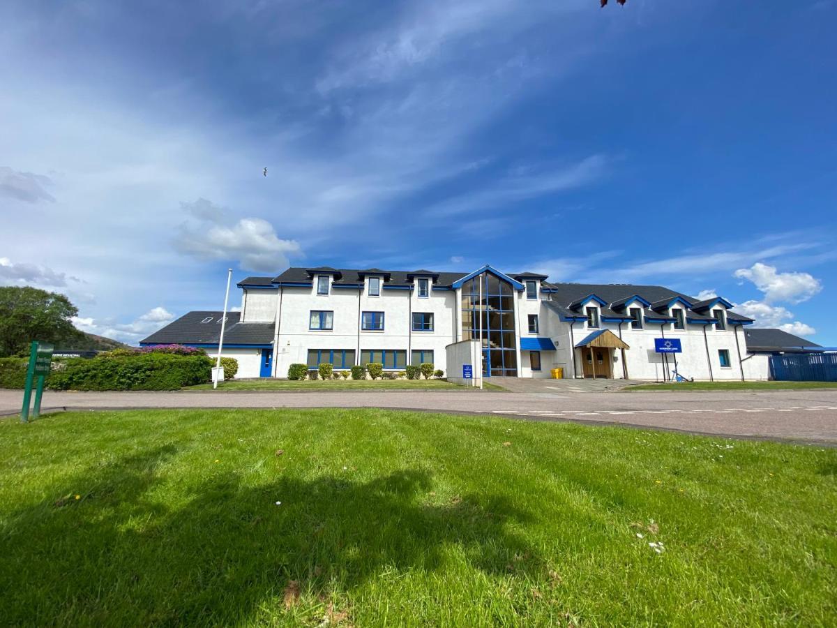 Waterfront Lodge - Accommodation Only Fort William Bagian luar foto