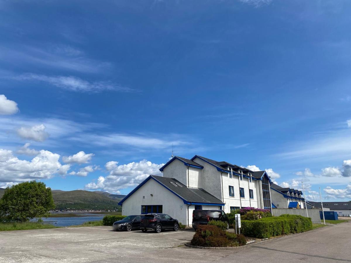 Waterfront Lodge - Accommodation Only Fort William Bagian luar foto