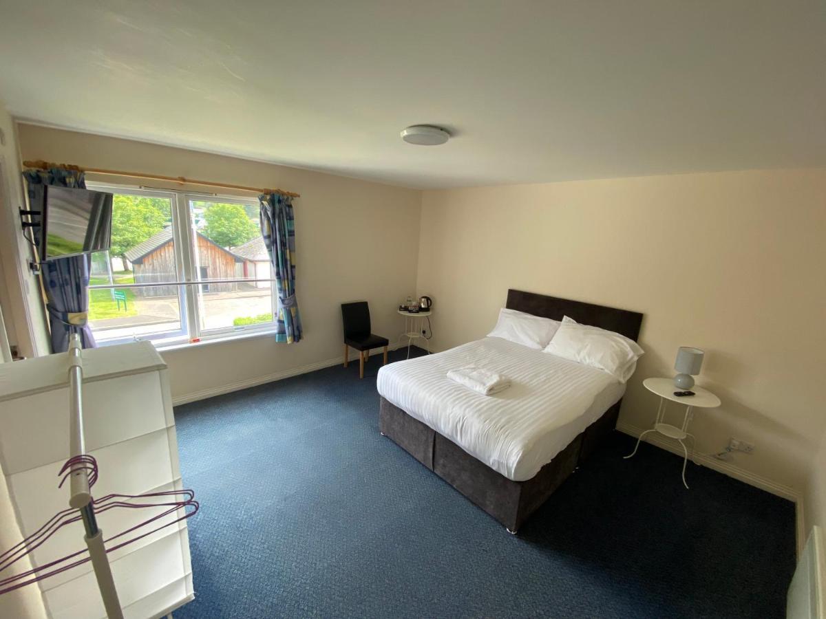 Waterfront Lodge - Accommodation Only Fort William Bagian luar foto