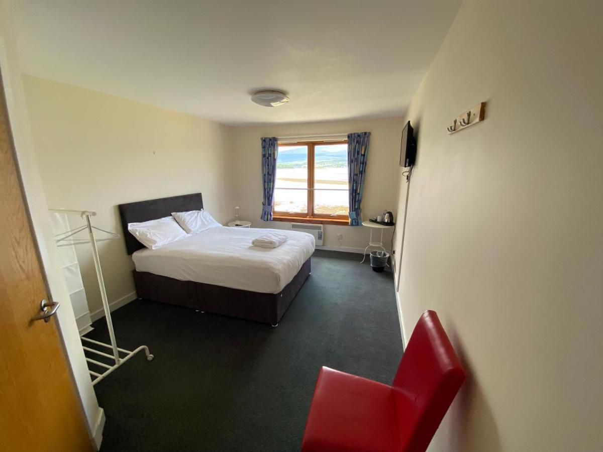Waterfront Lodge - Accommodation Only Fort William Bagian luar foto