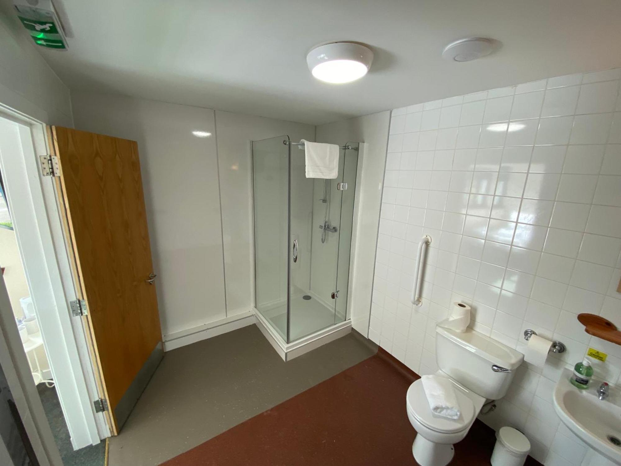 Waterfront Lodge - Accommodation Only Fort William Ruang foto