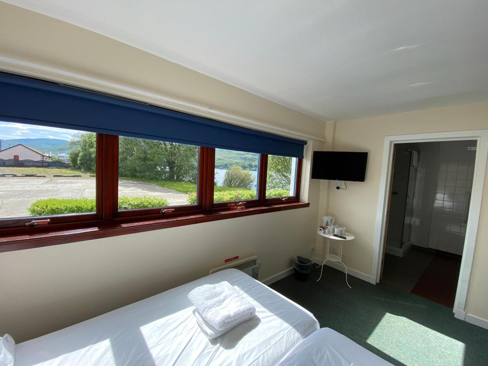 Waterfront Lodge - Accommodation Only Fort William Ruang foto