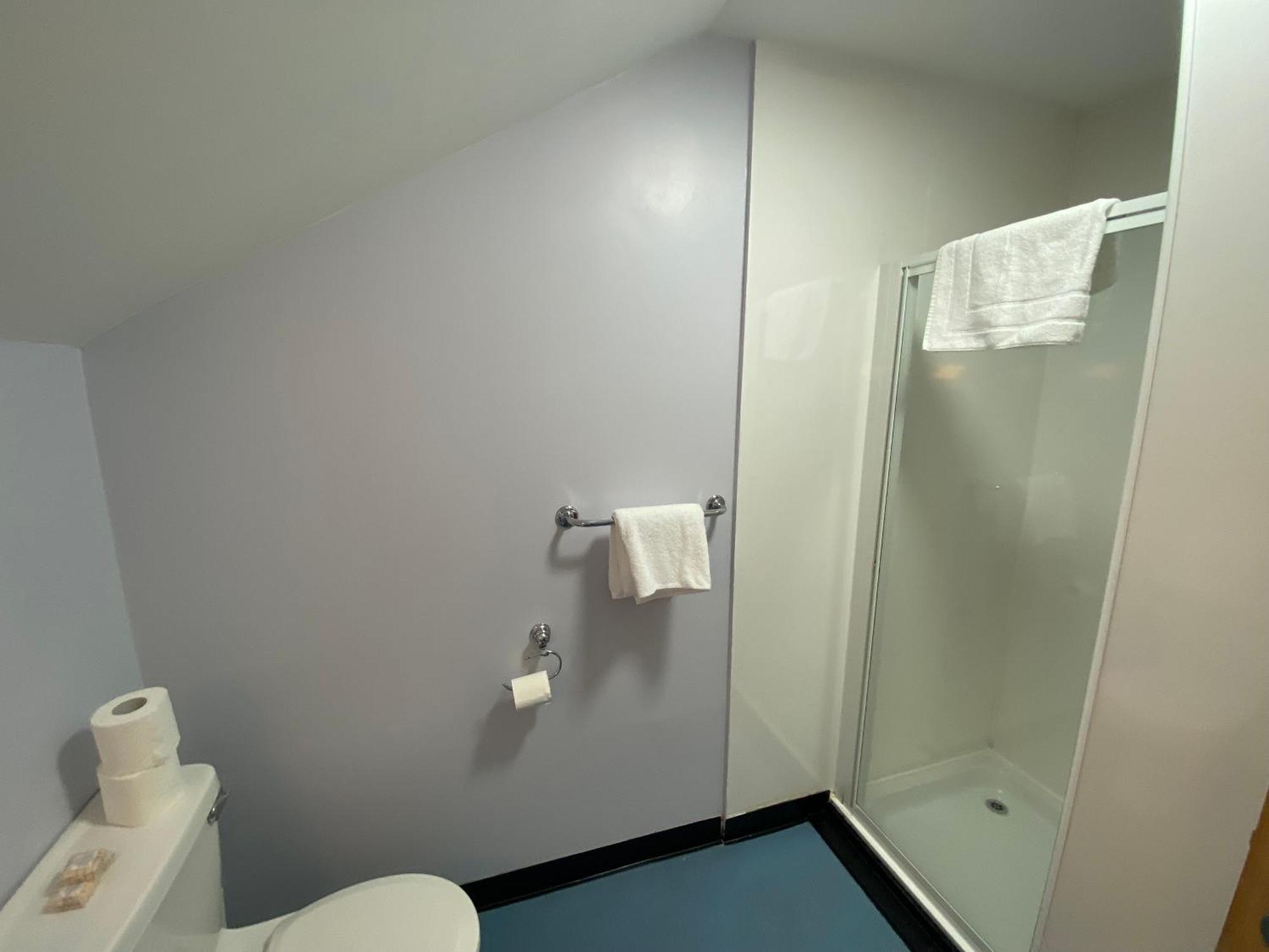 Waterfront Lodge - Accommodation Only Fort William Ruang foto
