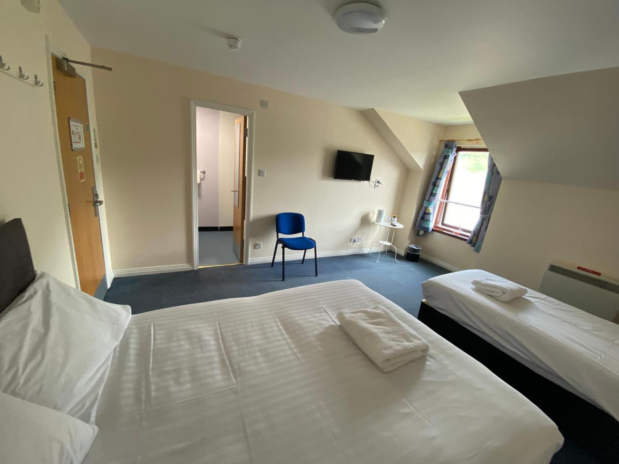 Waterfront Lodge - Accommodation Only Fort William Ruang foto