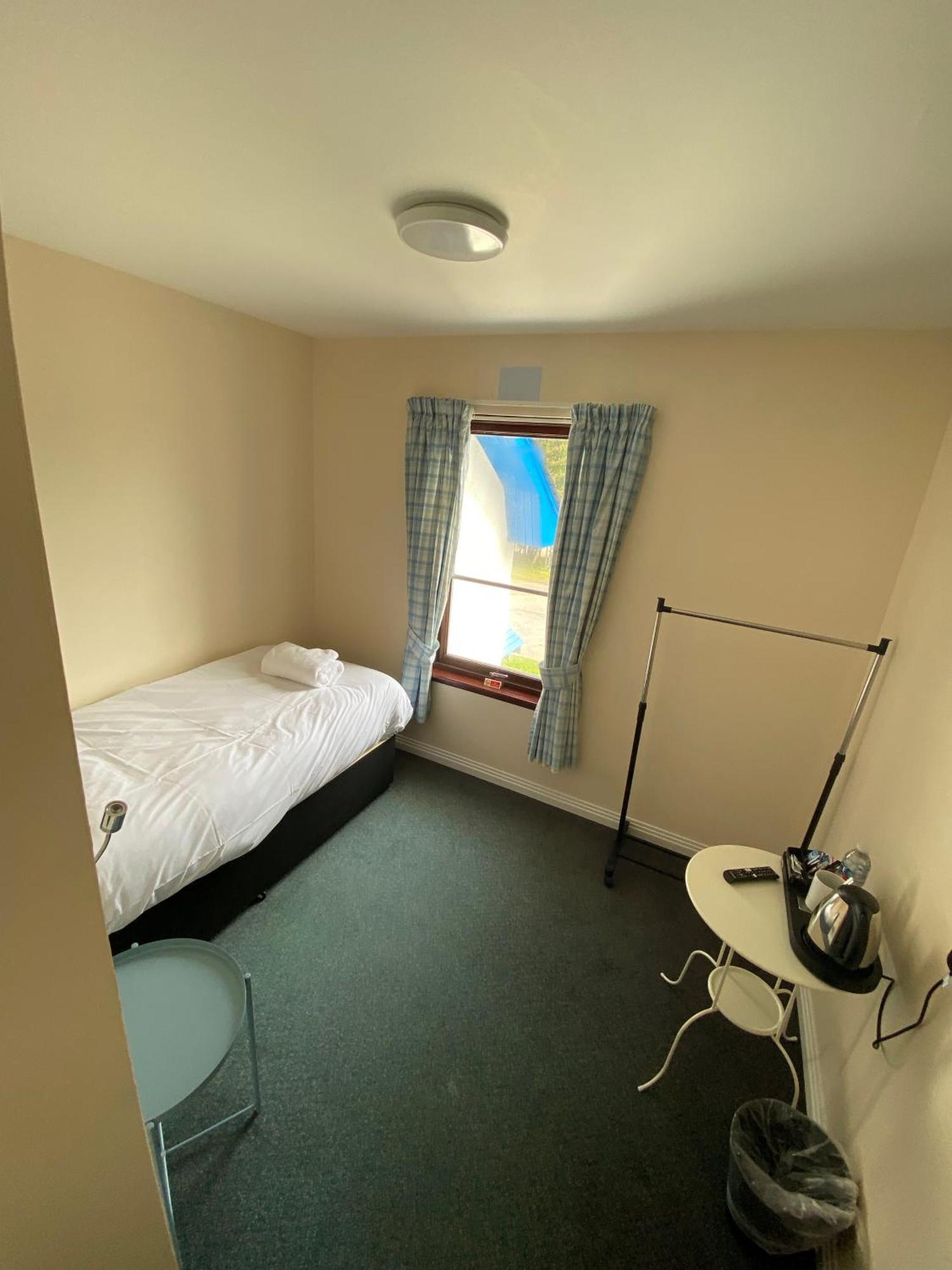 Waterfront Lodge - Accommodation Only Fort William Ruang foto