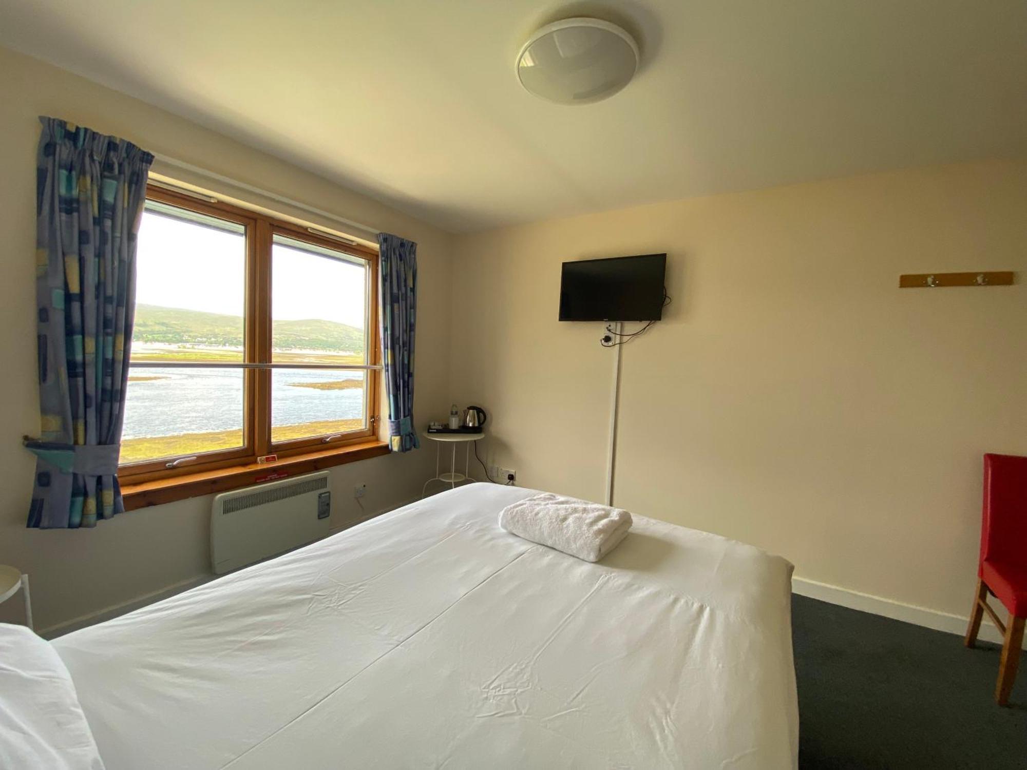 Waterfront Lodge - Accommodation Only Fort William Ruang foto