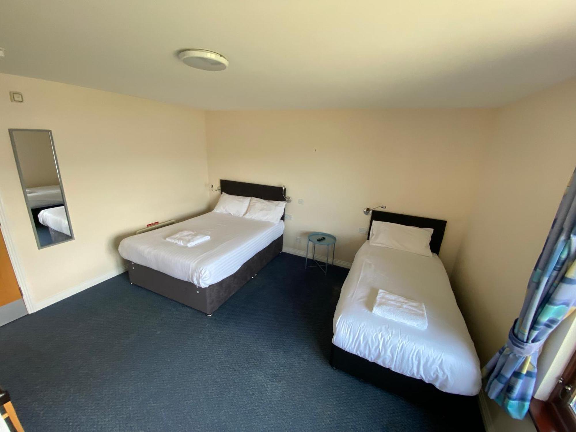 Waterfront Lodge - Accommodation Only Fort William Ruang foto