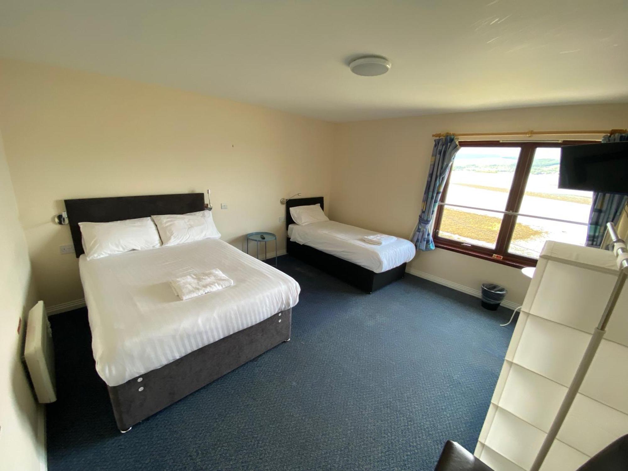 Waterfront Lodge - Accommodation Only Fort William Ruang foto